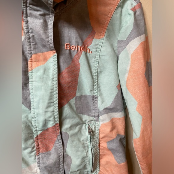 Bench lightweight jacket size small - Picture 6 of 16